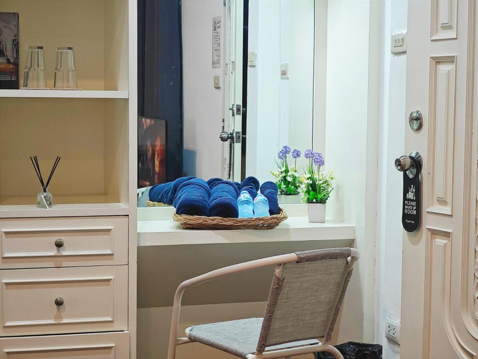 Homey Stay And Cafe By Hematoa Bangkok Eksteriør bilde